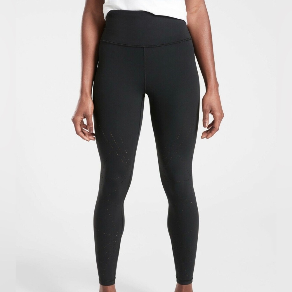 Athleta Elation Lasercut 7/8 Tight